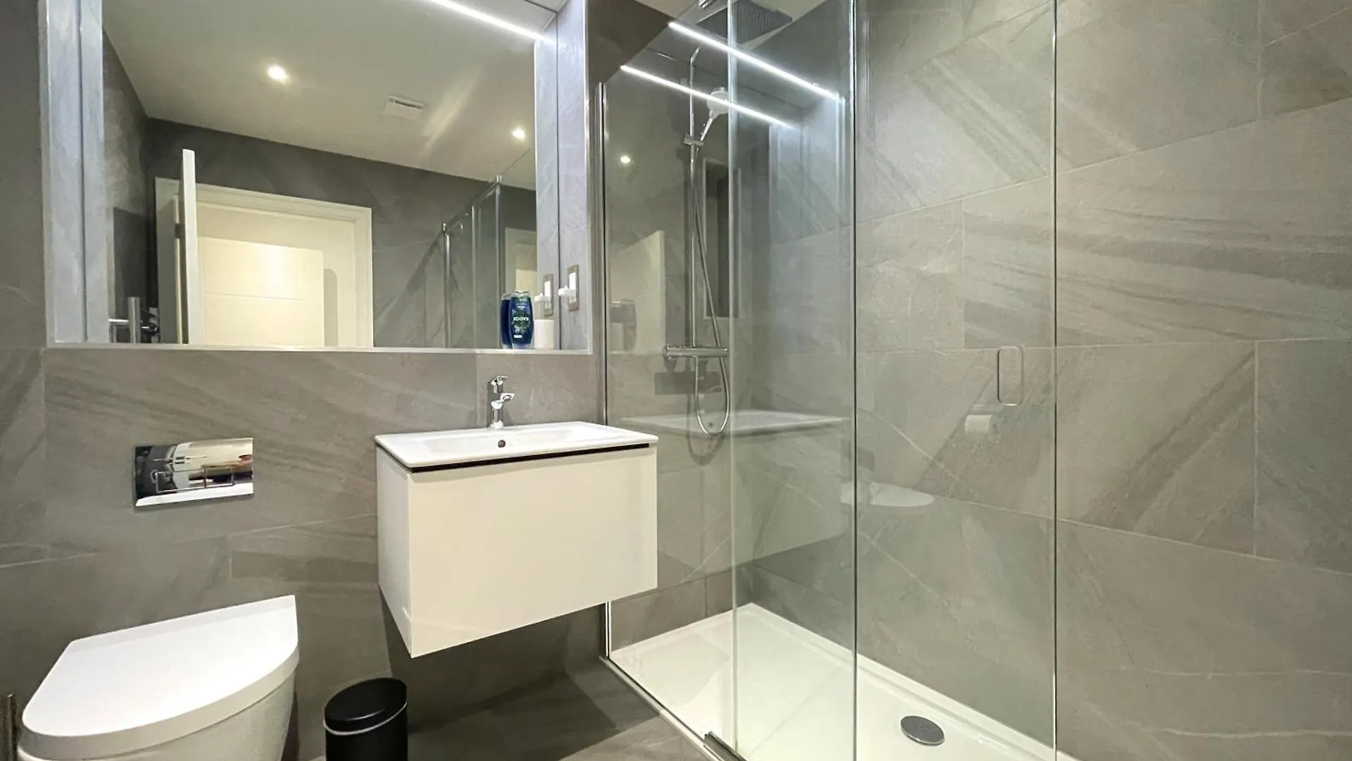 Elegant 2Br Apartment At Dukes Place With Free Parking Nether Edge