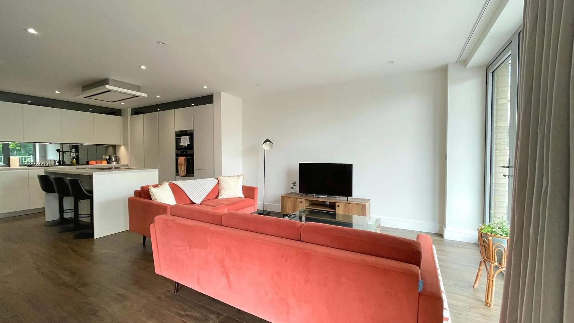 Elegant 2Br Apartment At Dukes Place With Free Parking Nether Edge 0*,  United Kingdom
