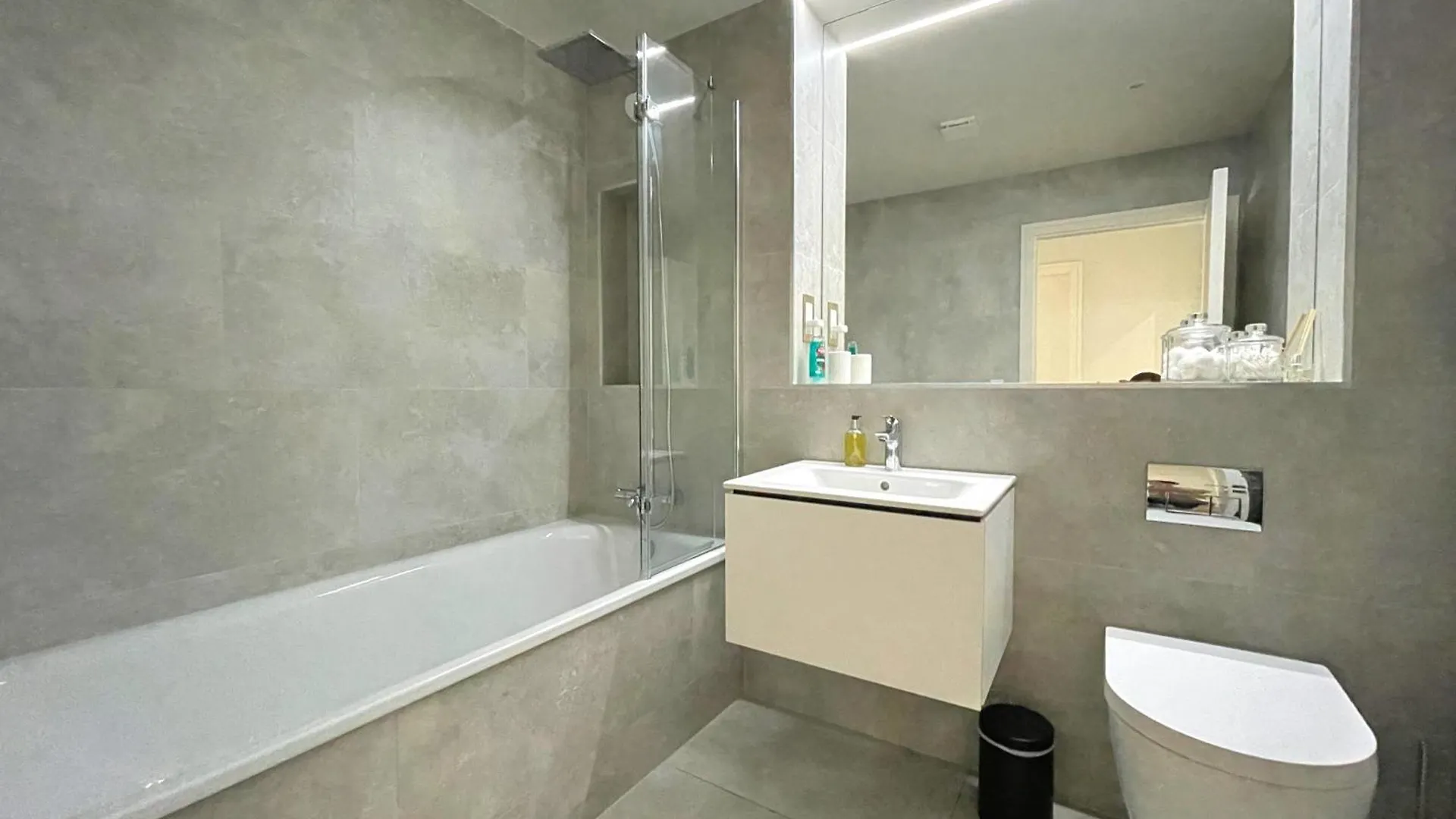 Elegant 2Br Apartment At Dukes Place With Free Parking Nether Edge
